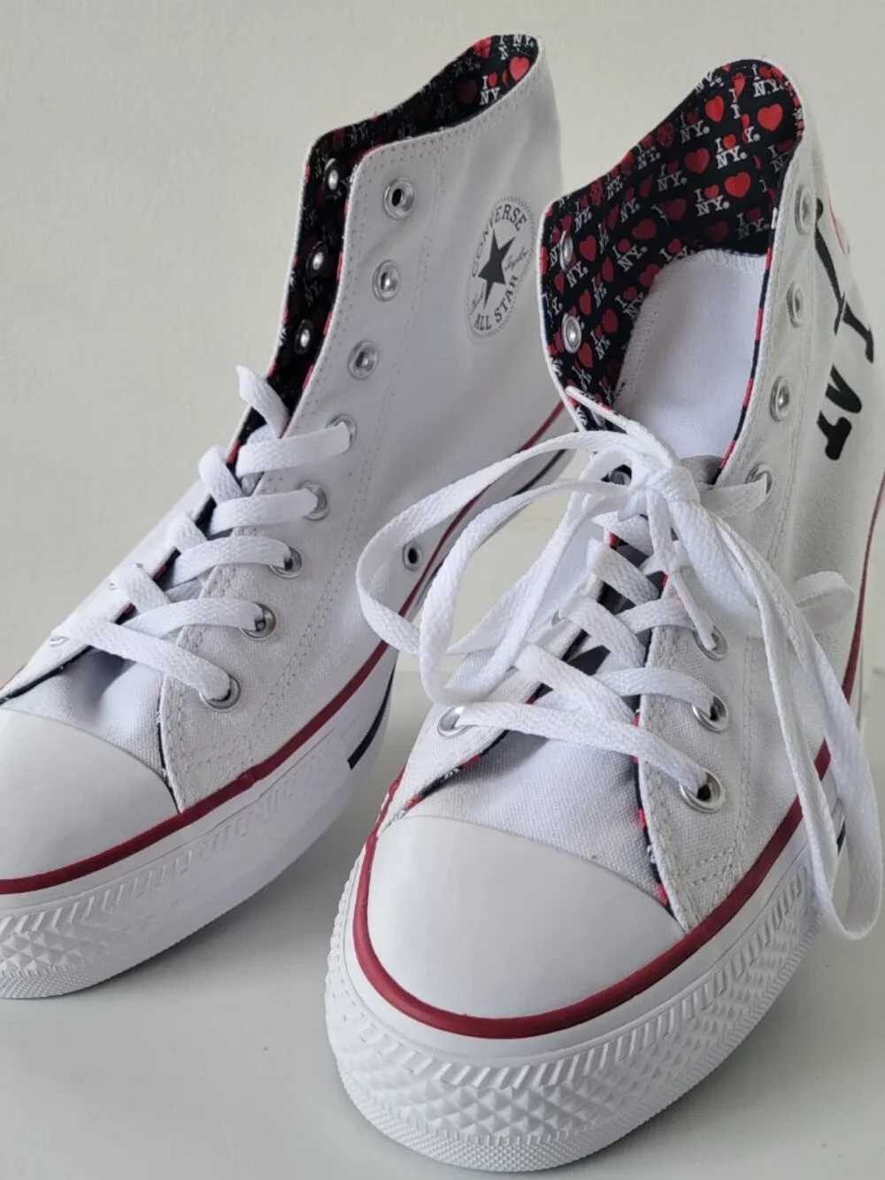 Converse All Star Chuck Taylor I Love NY White High Top Sneakers (S: W13 / M11)